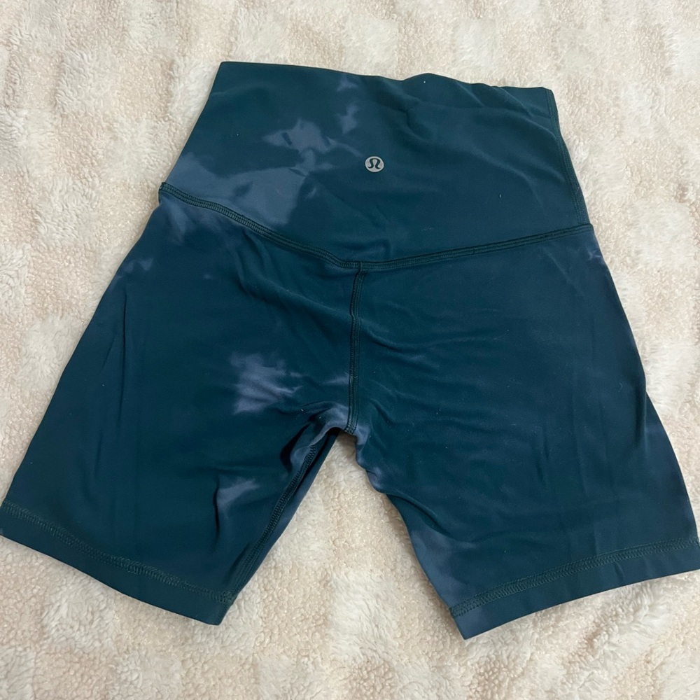 Lululemon short